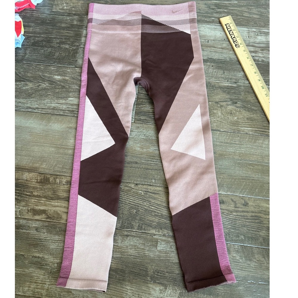 Nike Mauve Pink and Brown Geometric Leggings